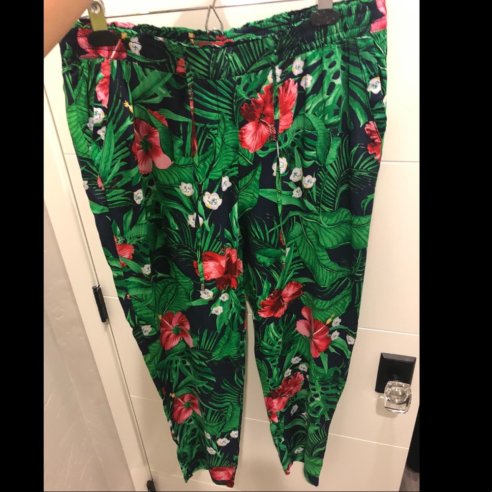 s.Oliver Green- Pink pants